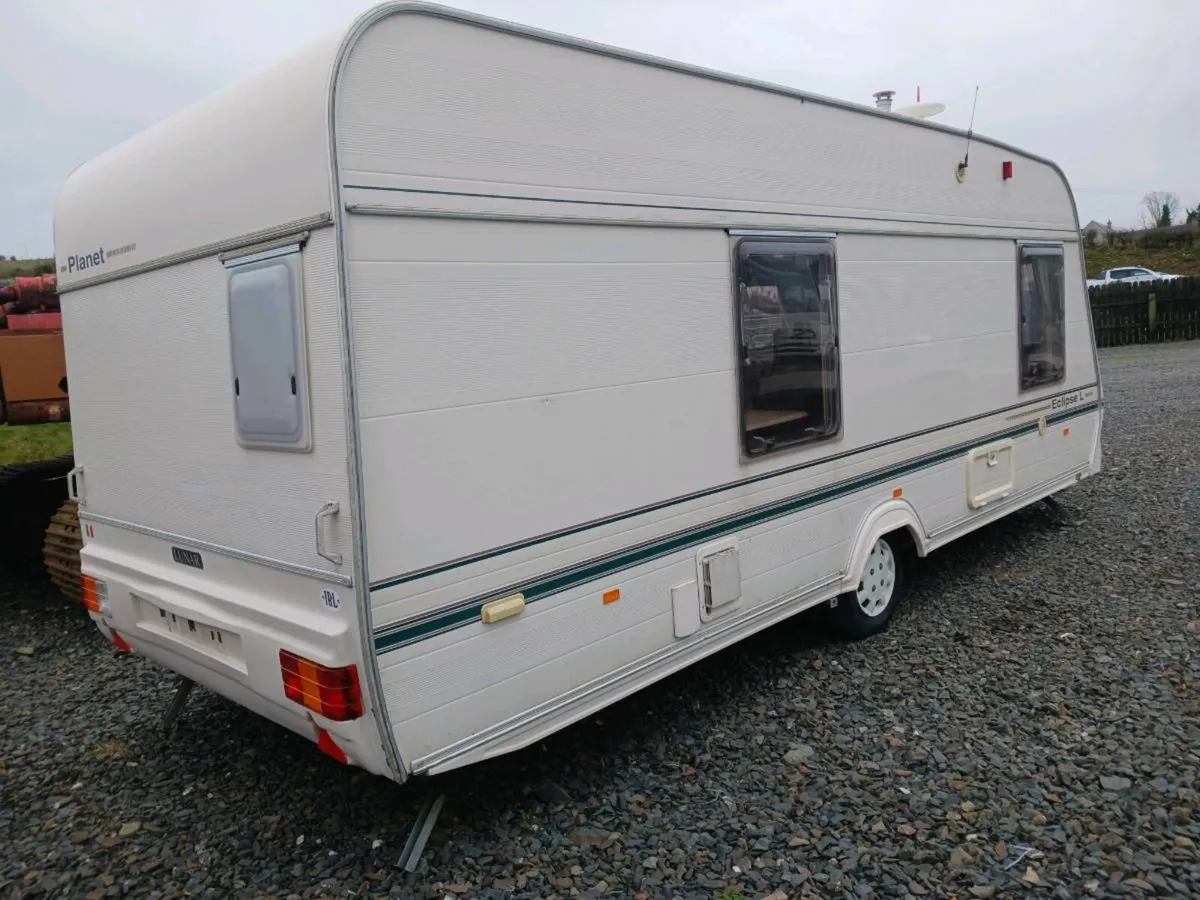 Lunar eclipse caravan 4/5 berth - Image 3