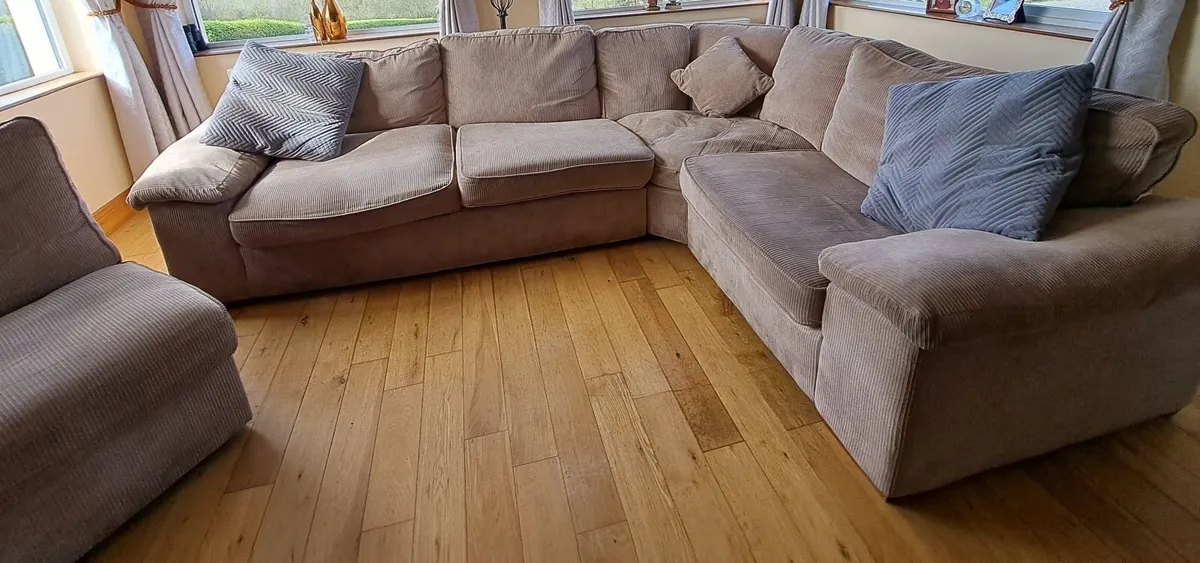 Sofa - L Shape. - Image 1