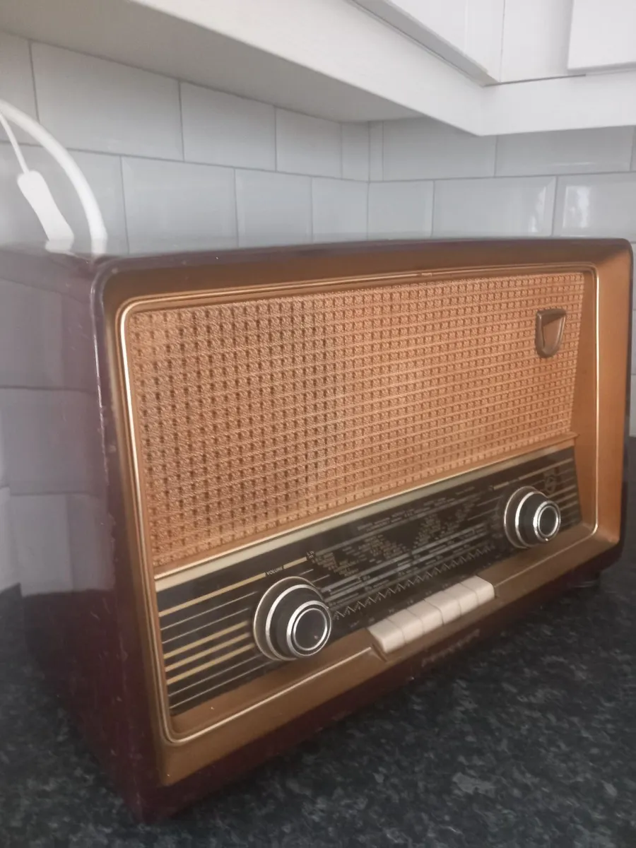 Vintage radio - Image 2