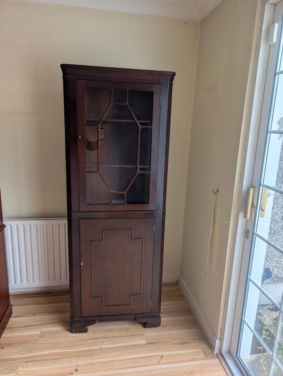 Vintage Mahogany Corner Display Cabinet - Image 2