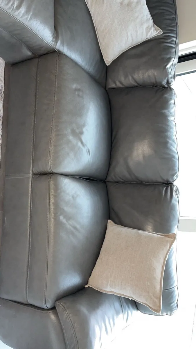 Corner couch - Image 4