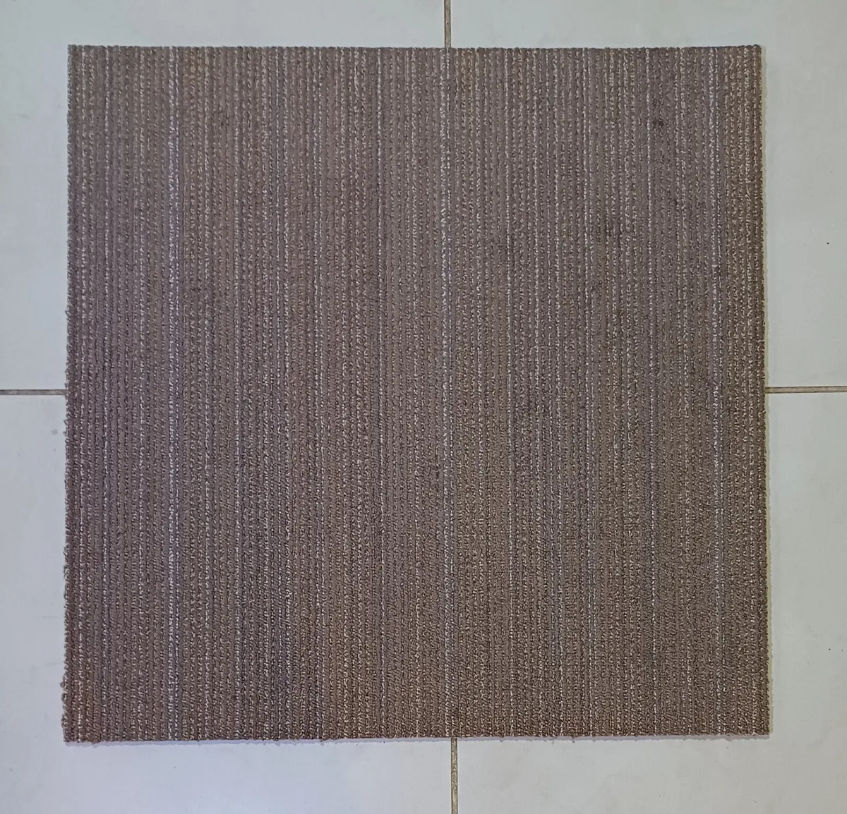 Carpet Tiles - Grade B - Image 1