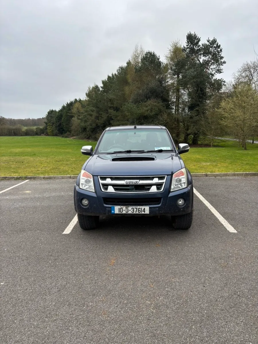 2010 Isuzu D Max - Image 2