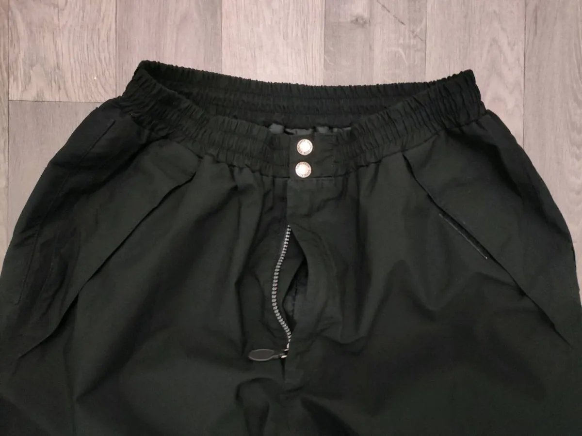 Galvin Green GoreTex Waterproof Golf Trousers M - Image 3
