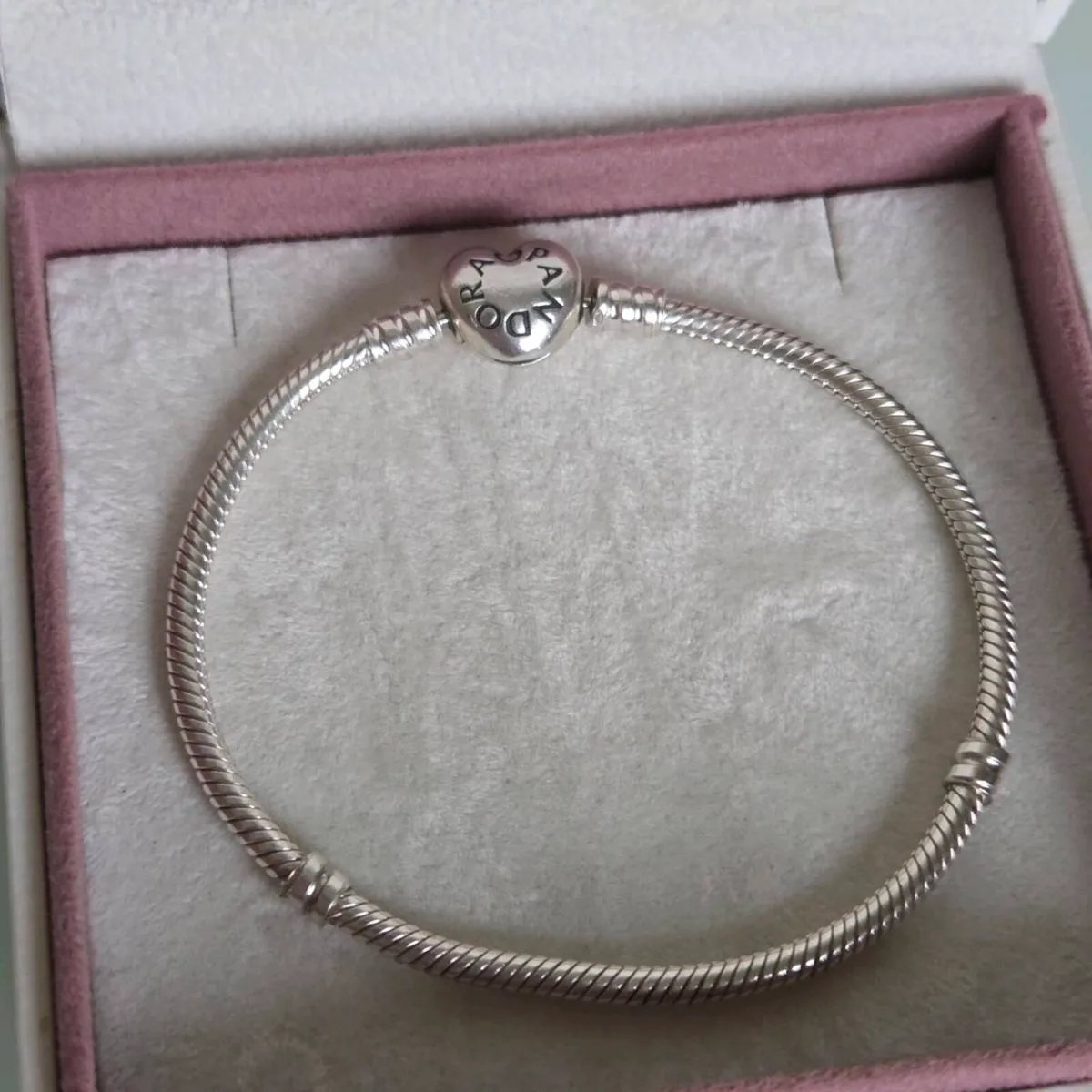 Pandora bracelet heart clasp size 19cm - Image 3