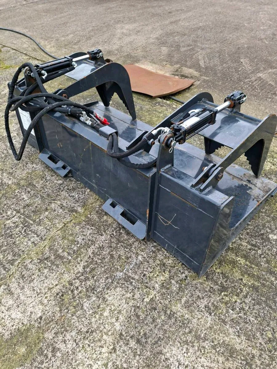 Skidsteer Grab - Image 1