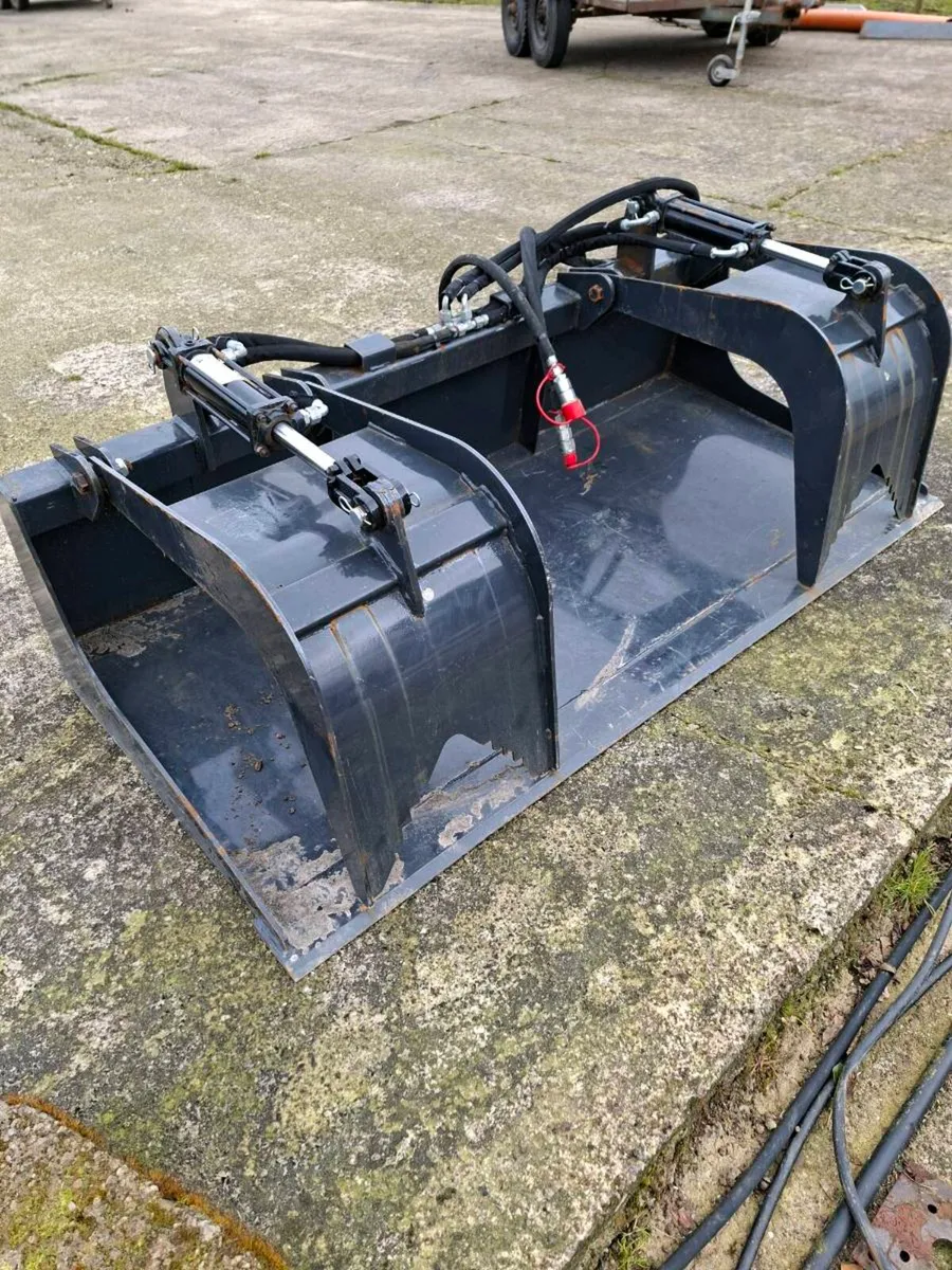 Skidsteer Grab - Image 2