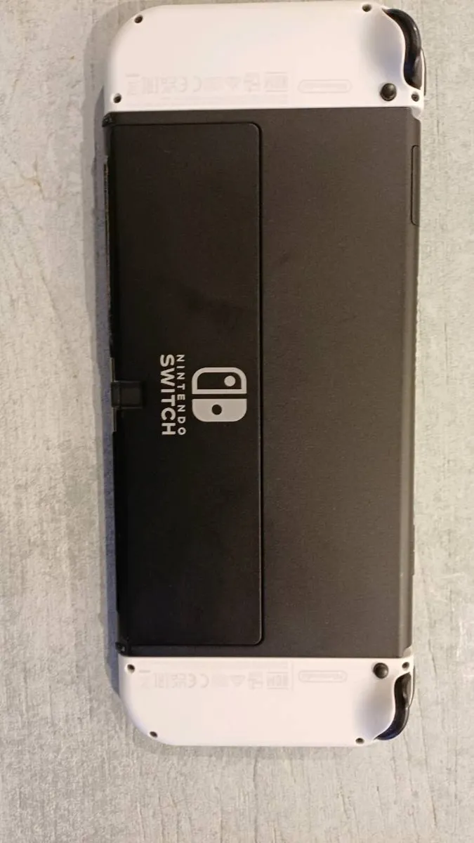 Nintendo Switch OLED - Image 2