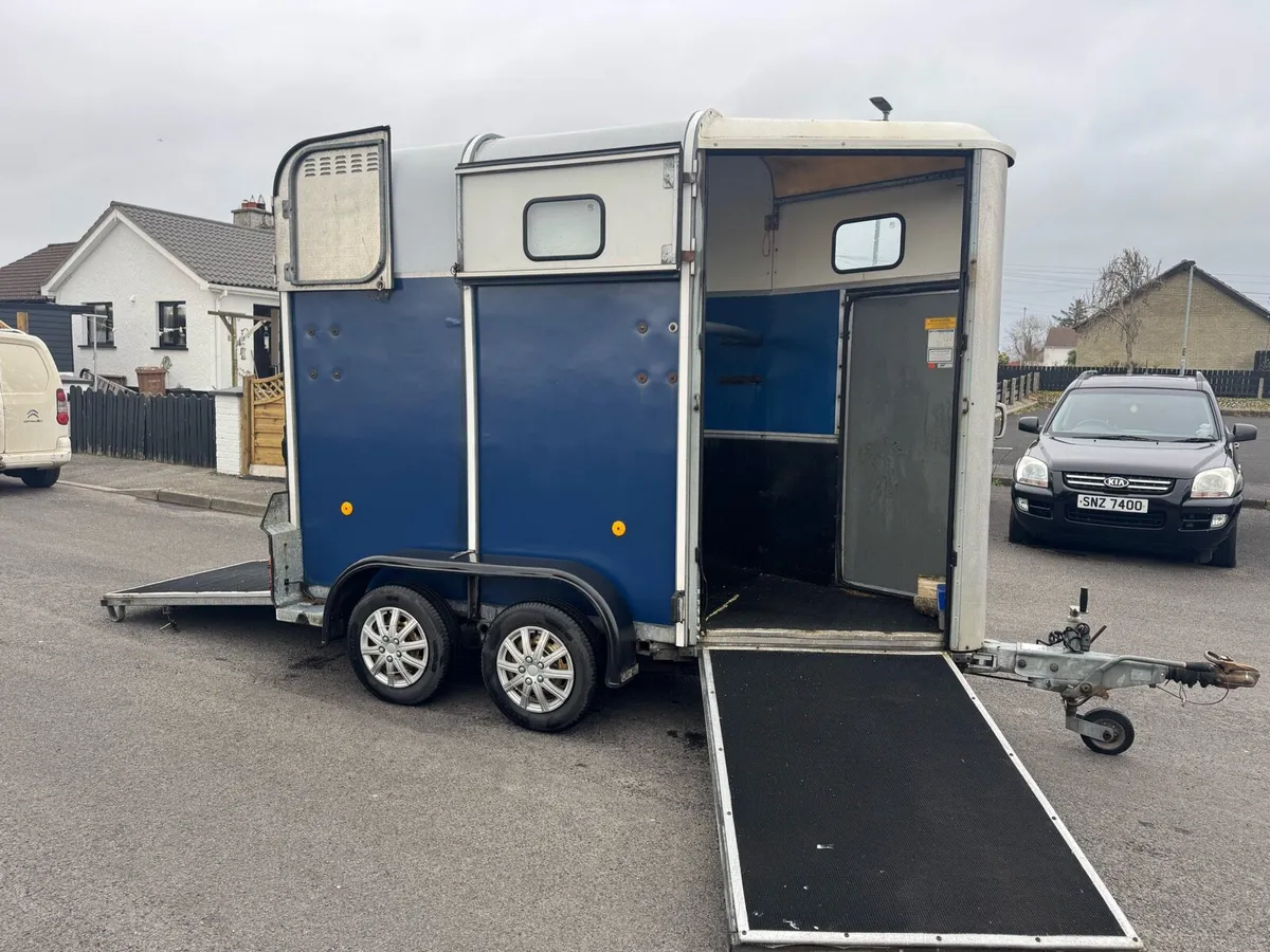 Ifor Williams 401 Single /Mare foal box - Image 2