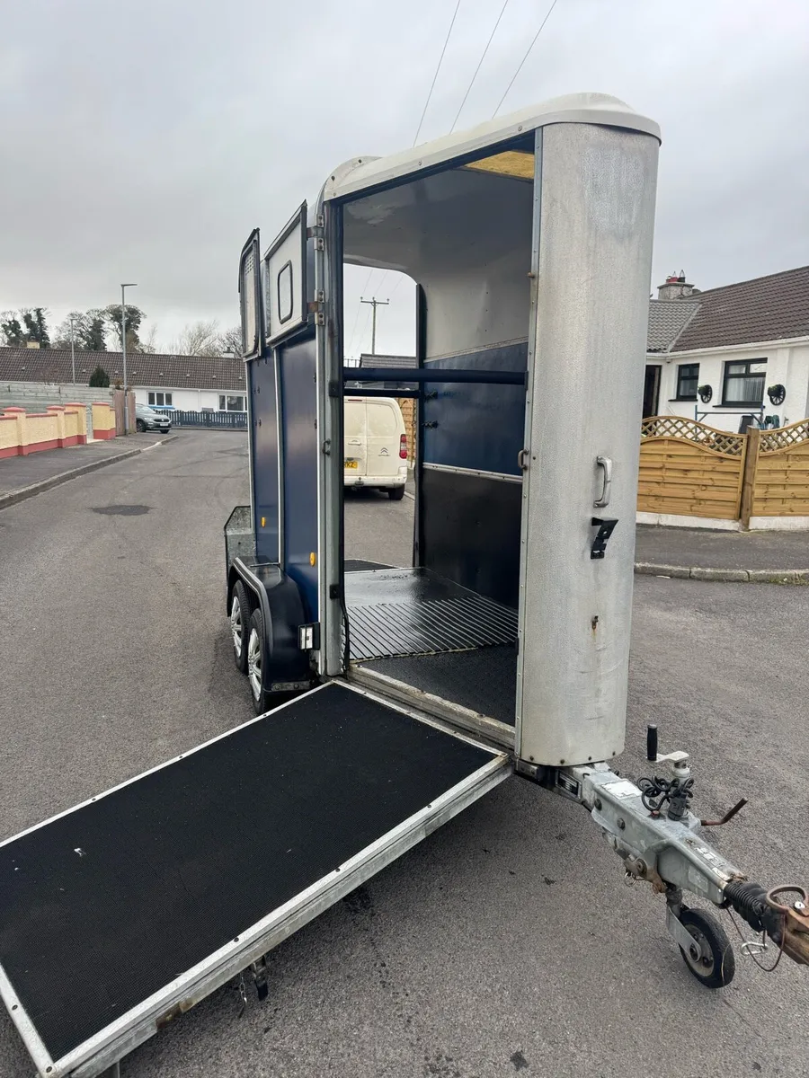 Ifor Williams 401 Single /Mare foal box - Image 3