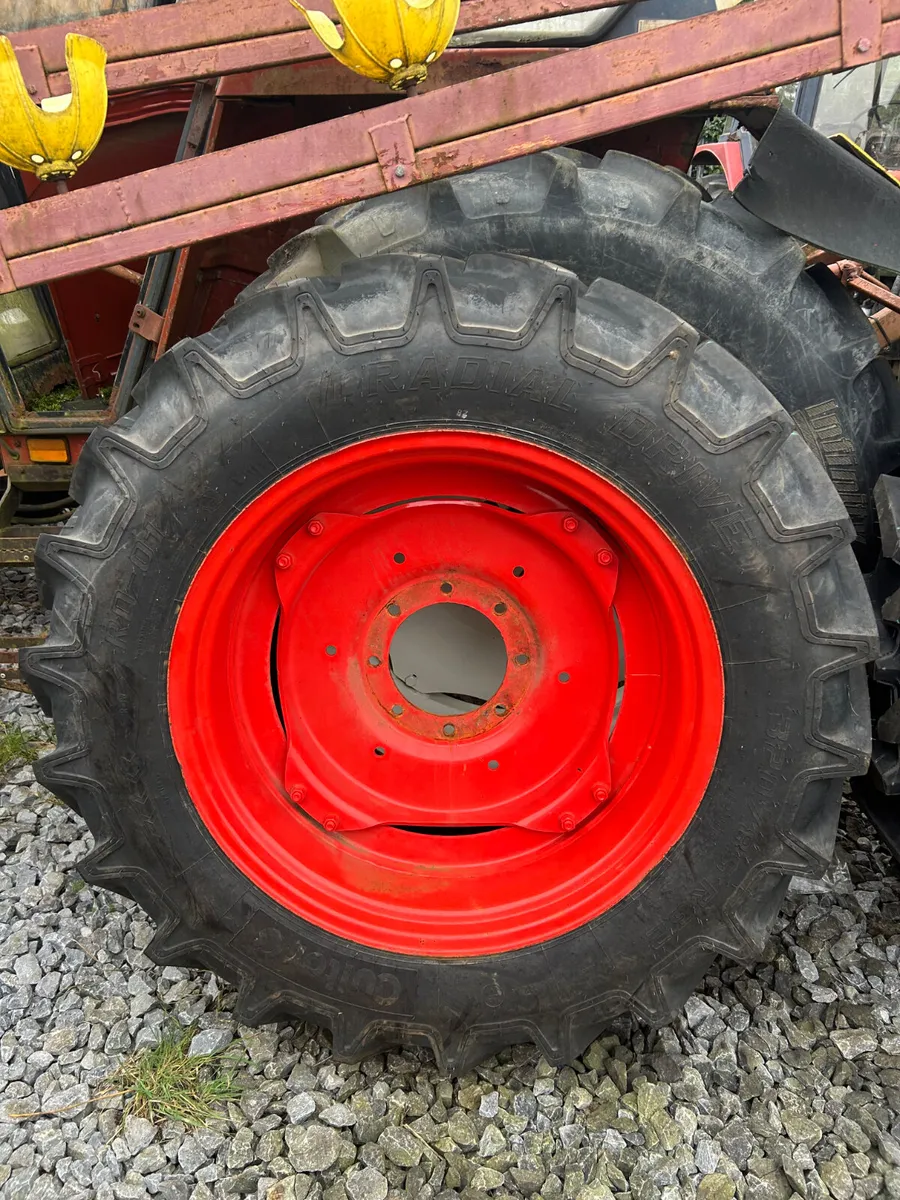 Pair of Cultor 320/85/R32 tyres - Image 1