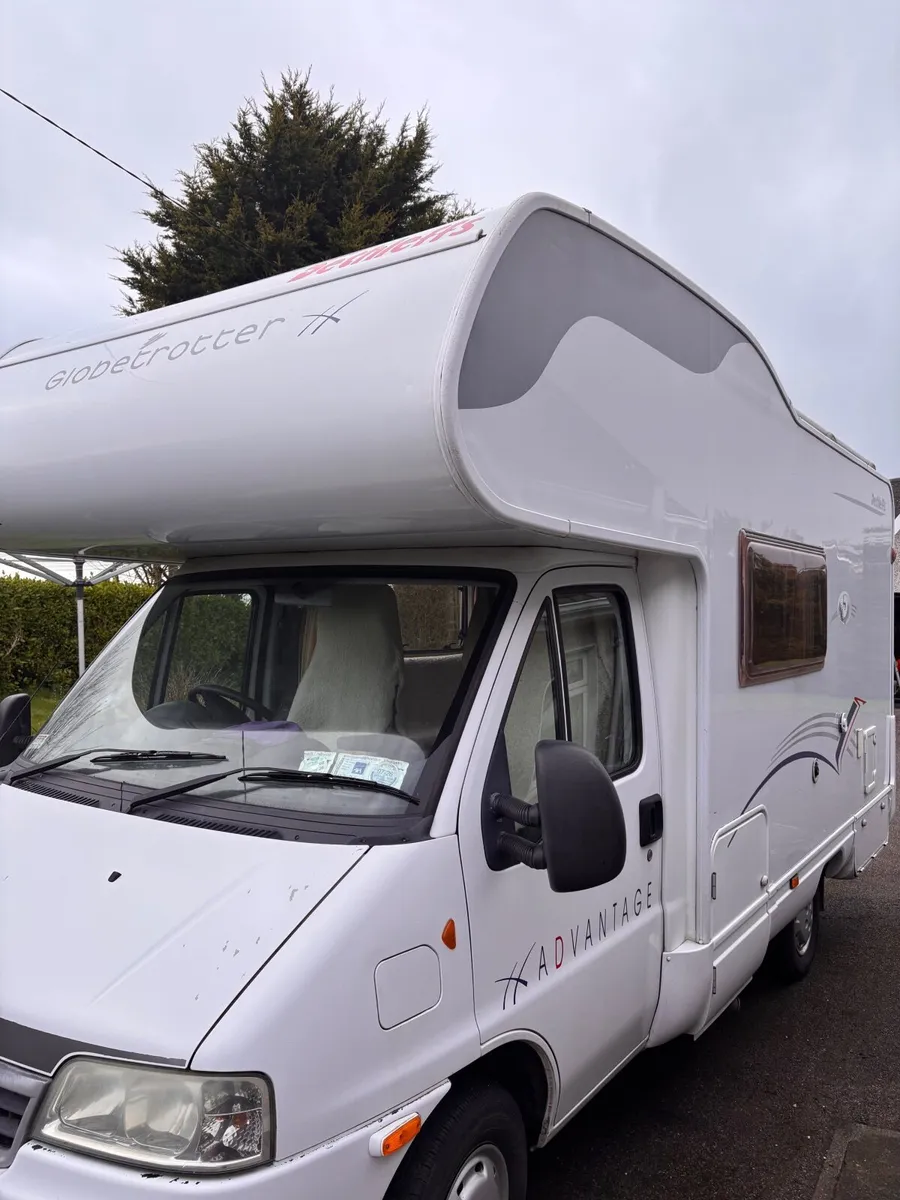Motor home/campervan - Image 2