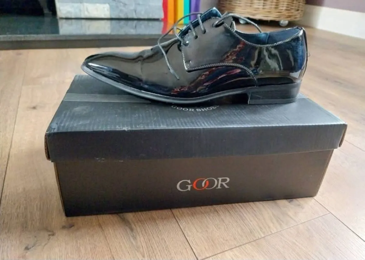 Mens shoes - Image 1