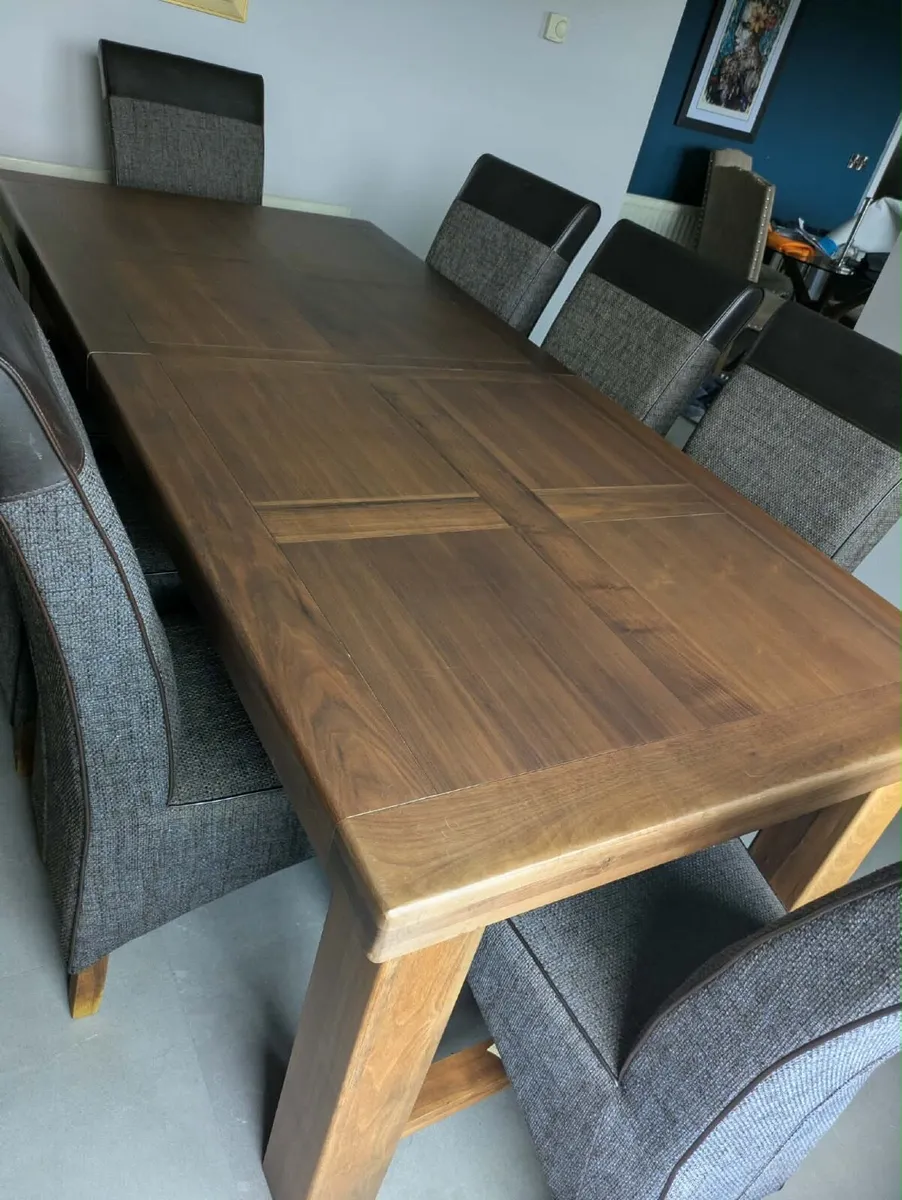 Large oak extendable dining table and 8 chairs - Image 3