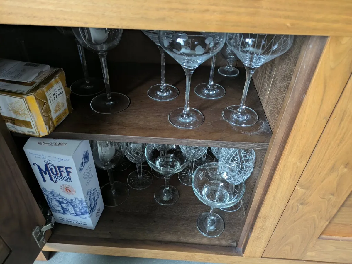 Large Oak sideboard - Image 4