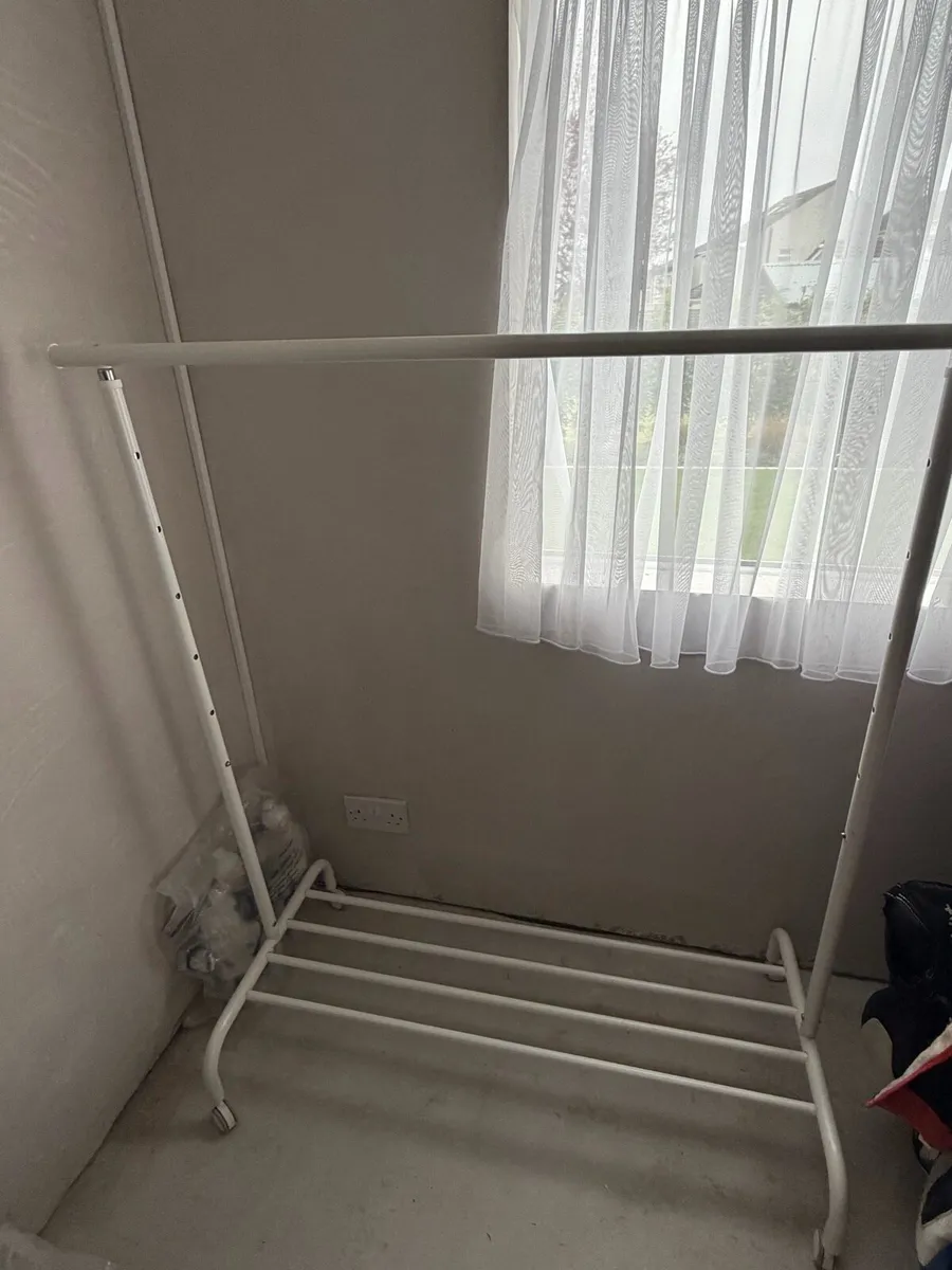Clothes rail - Image 3