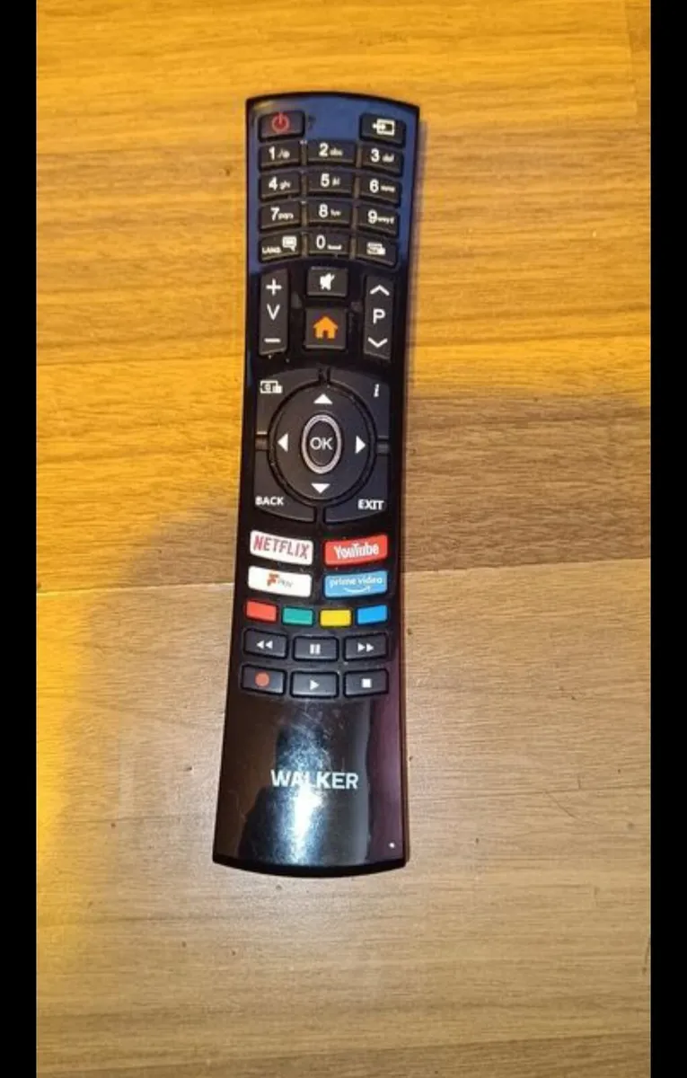 55 inch 4k TV with glass stand - Image 3