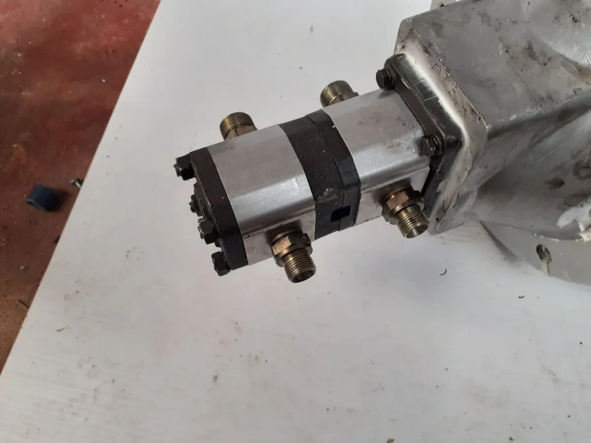 Hydraulic pump - Image 4