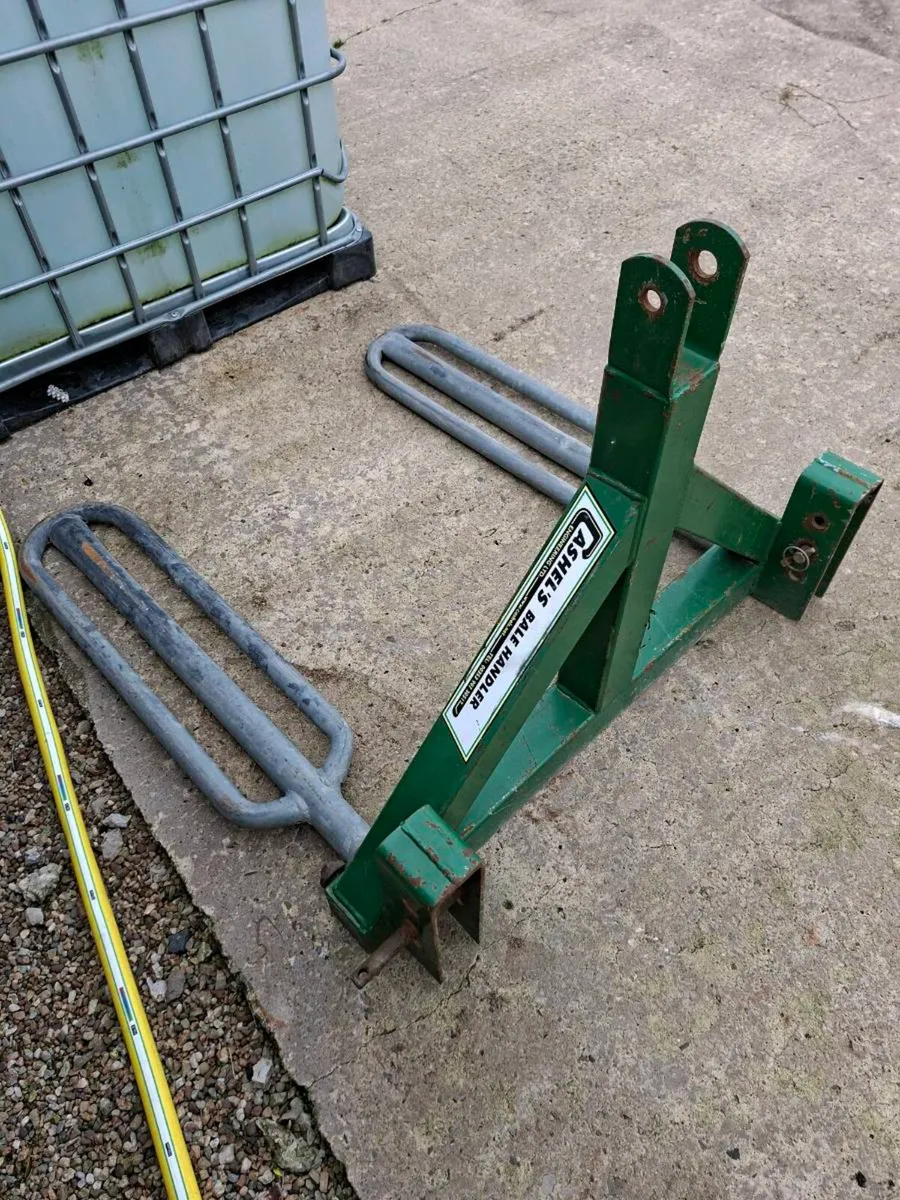 Cashel Single Bale Lifter - Image 2