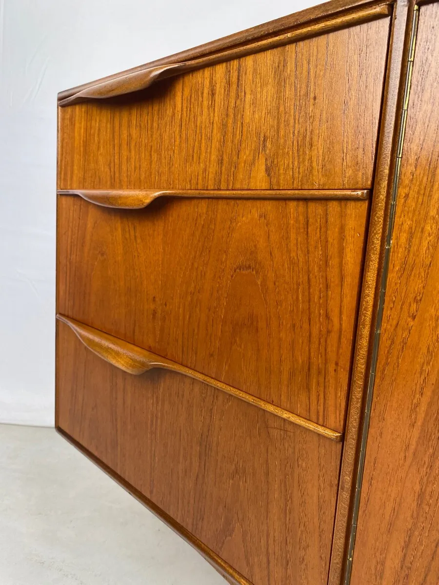 Mid Century McIntosh Mid Century Sideboard - Image 3