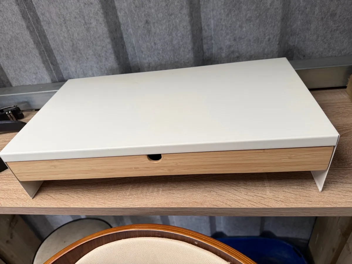 Monitor stand - Image 4