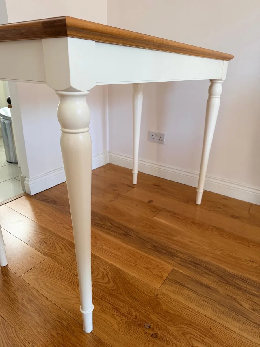 LIKE NEW High Breakfast Table - Image 4