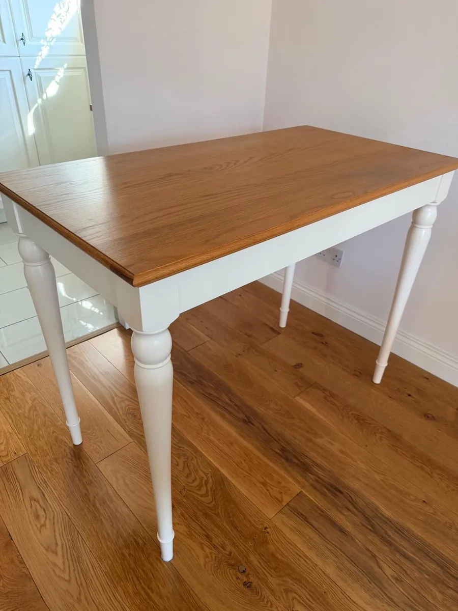 LIKE NEW High Breakfast Table - Image 1
