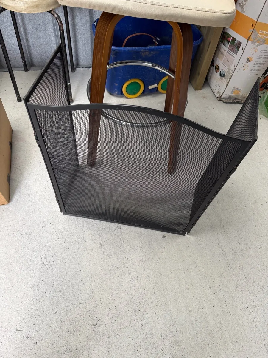 Fire guard - Image 1