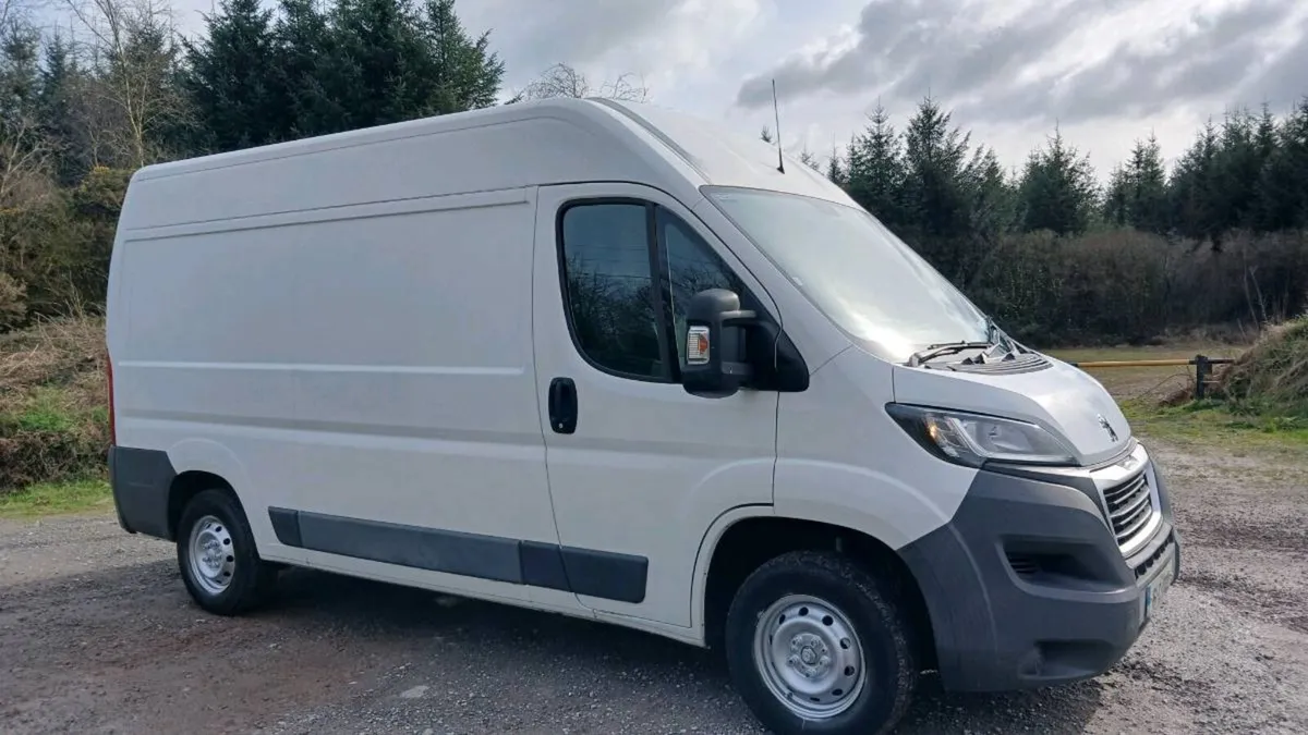 2016 Peugeot boxer van. Test 8-26 - Image 1