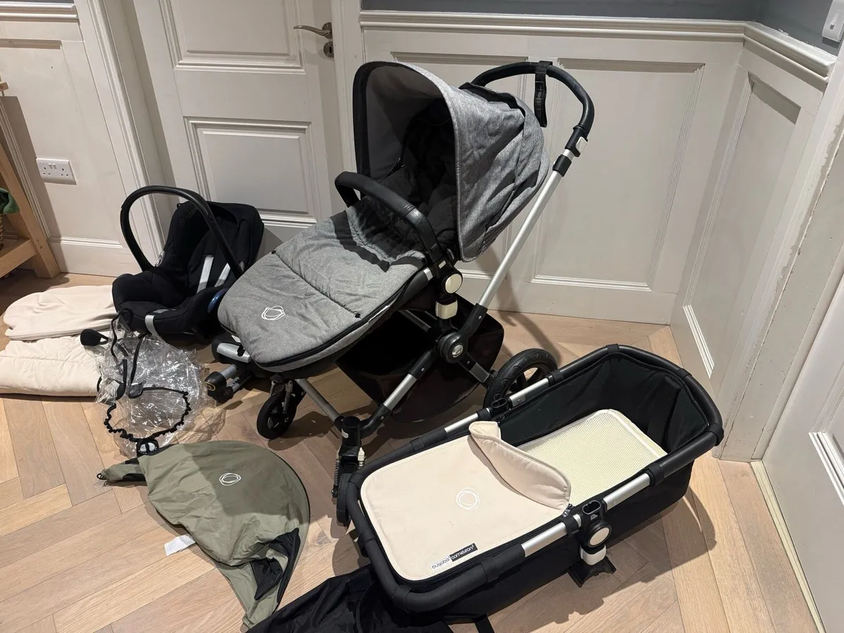 Bugaboo Cameleon3 Travel System plus extras - Image 2