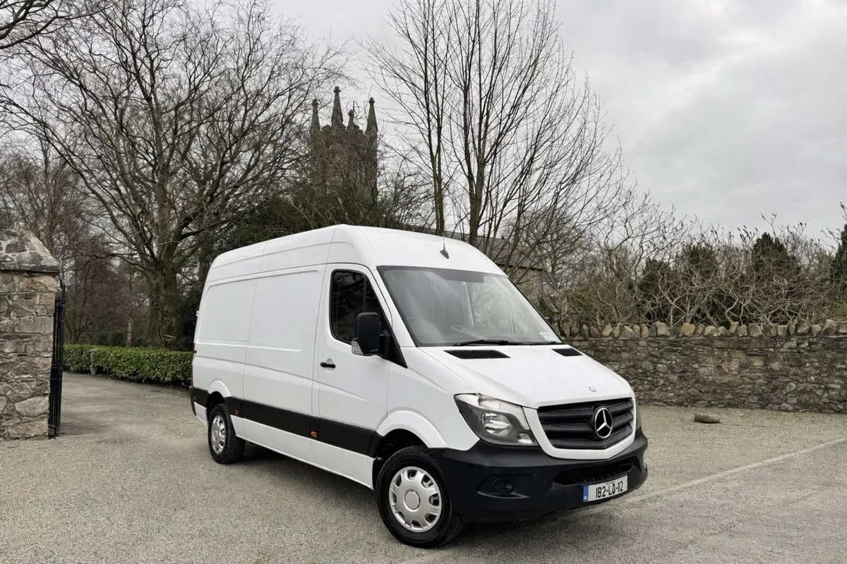 2018 Mercedes-Benz Sprinter MWB DOE 28/03/2027 - Image 1