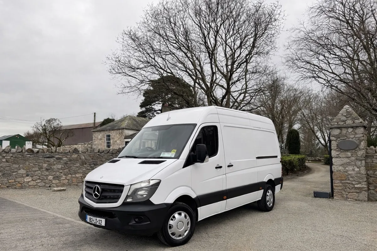 2018 Mercedes-Benz Sprinter MWB DOE 28/03/2027 - Image 3