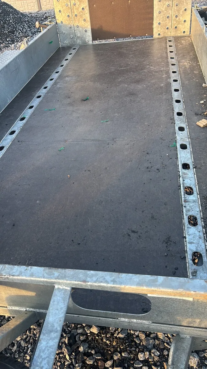 Bateson plant Trailor like new - Image 2