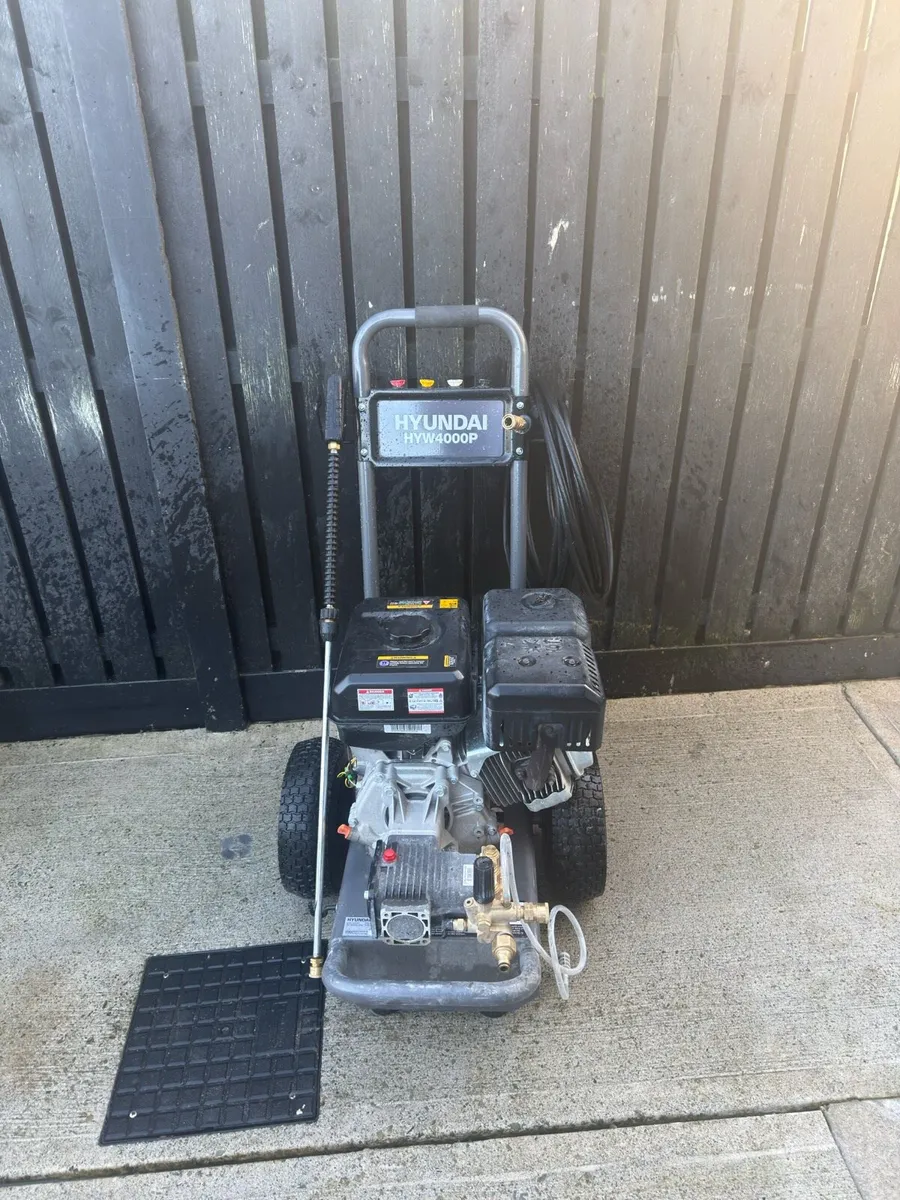Hyundai HYW4000P Petrol pressure washer - Image 1