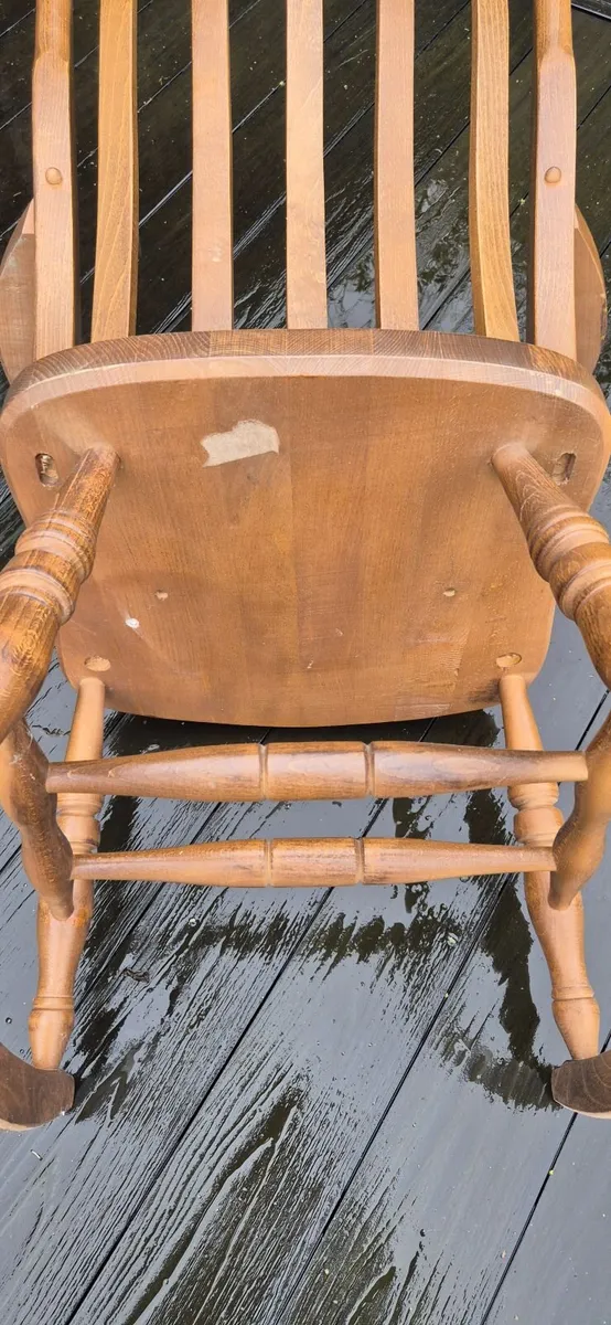 Very sturdy rocking chair excellent condition - Image 3
