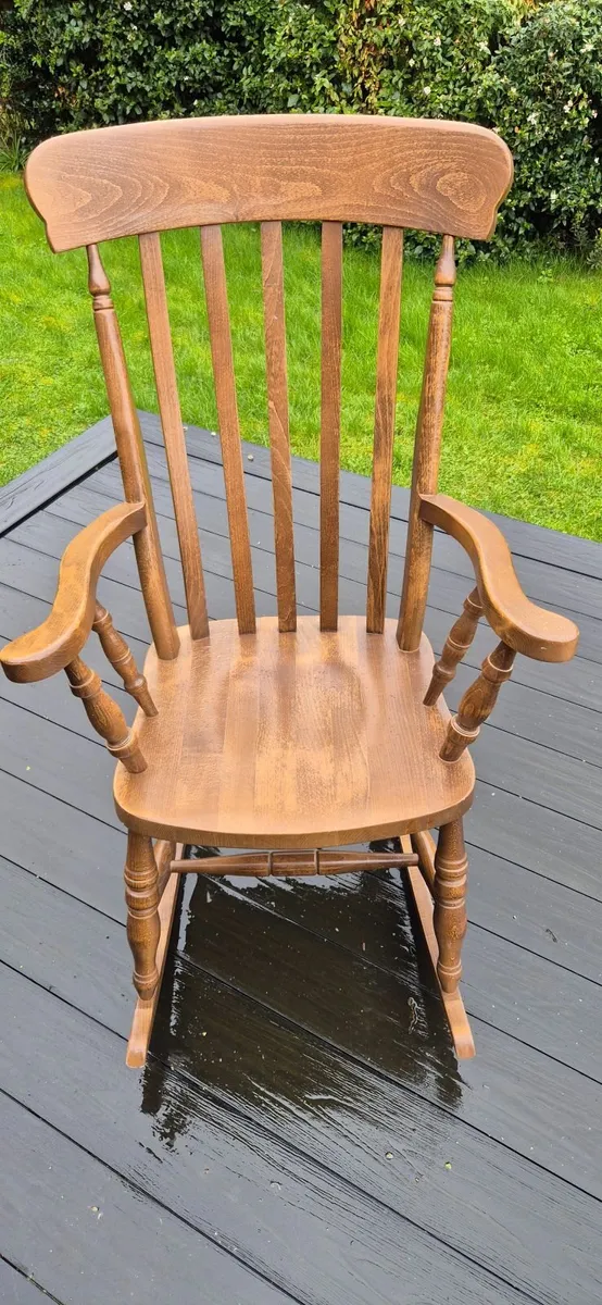 Very sturdy rocking chair excellent condition - Image 4