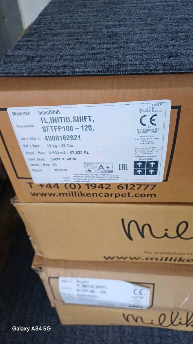 Carpet tiles - Image 1