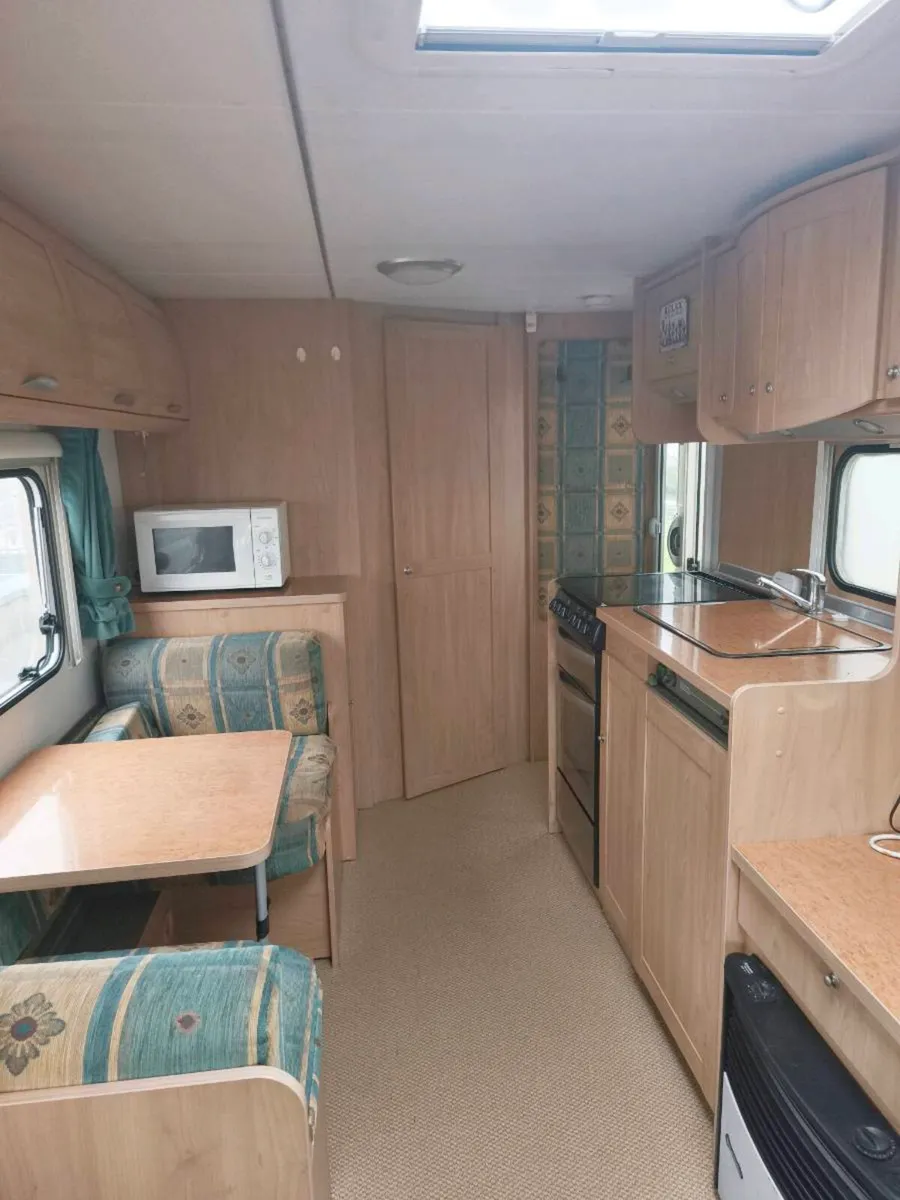 Caravan burstner ventana classic - Image 2