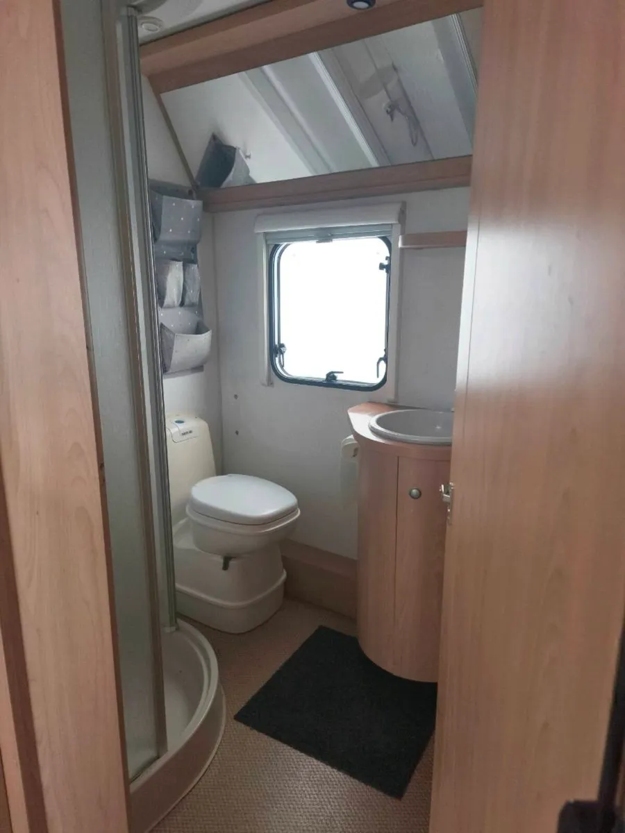 Caravan burstner ventana classic - Image 4