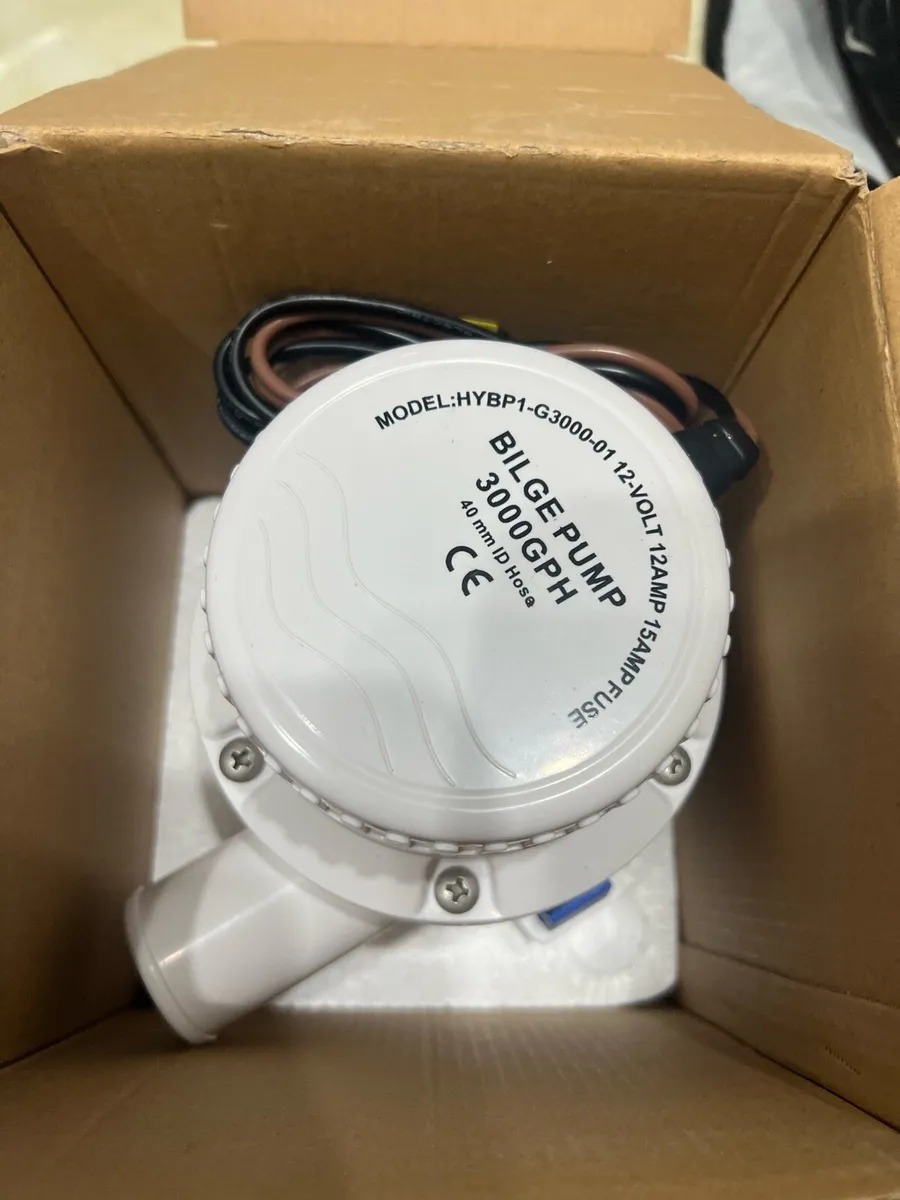 Bilge pump NEW - Image 4