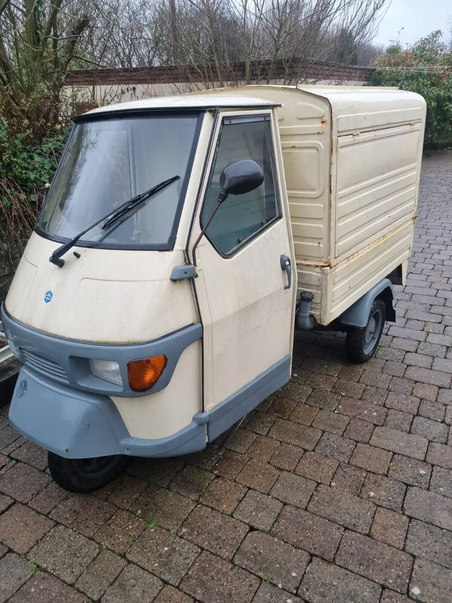 Vespa van - Image 1