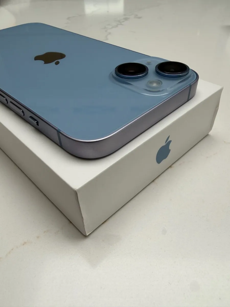 Apple iPhone 14 128GB Blue - Image 3