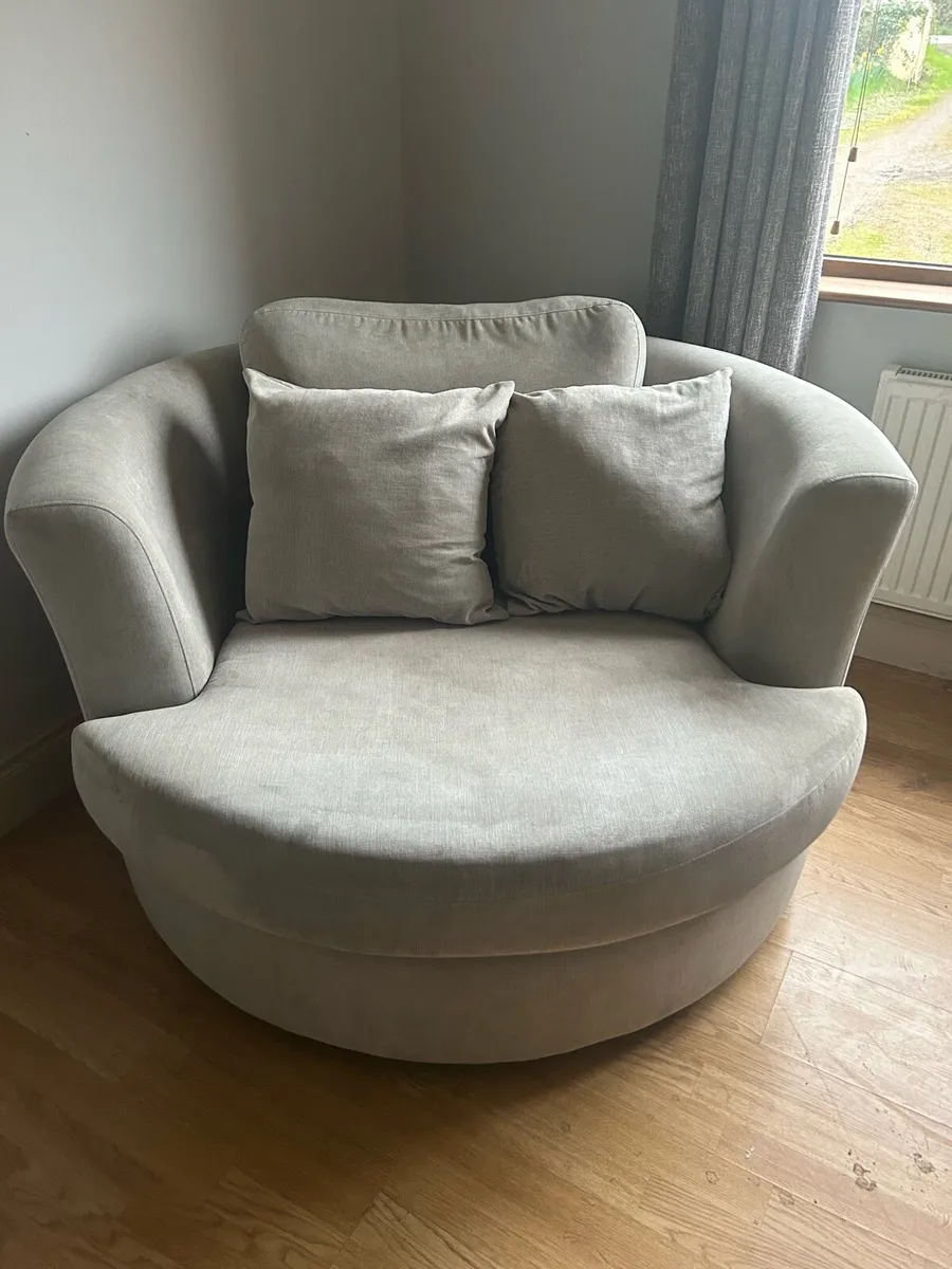 Swivel chair and footstool - Image 2