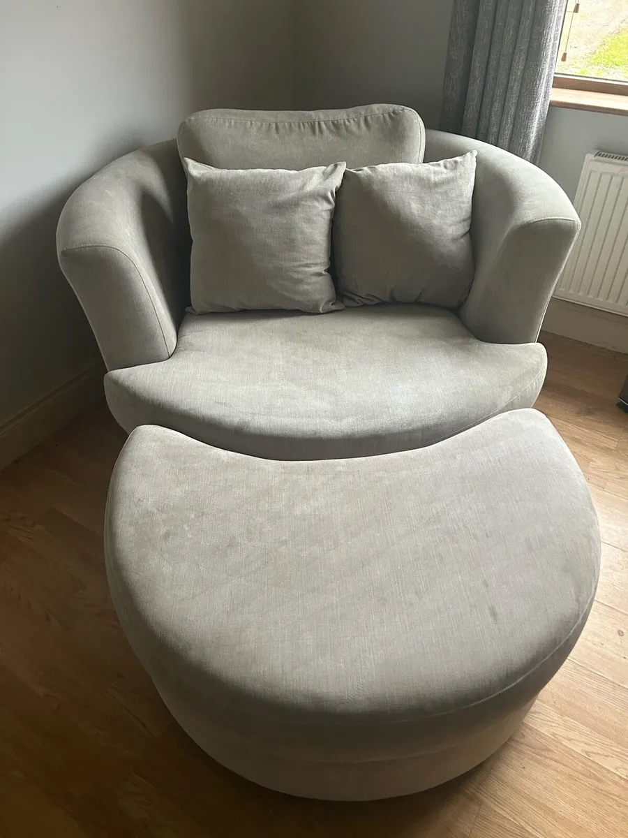 Swivel chair and footstool - Image 1
