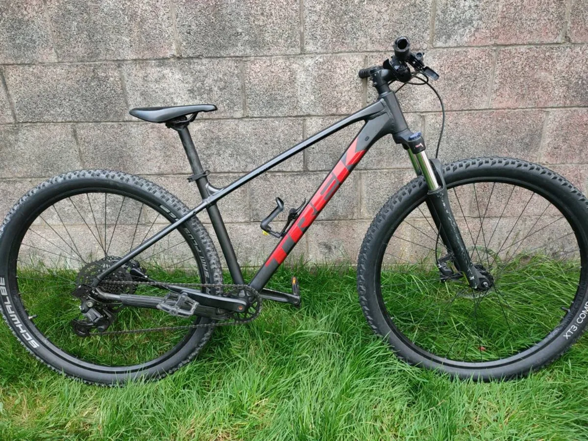TREK marlin 5 mountain bike - Image 1