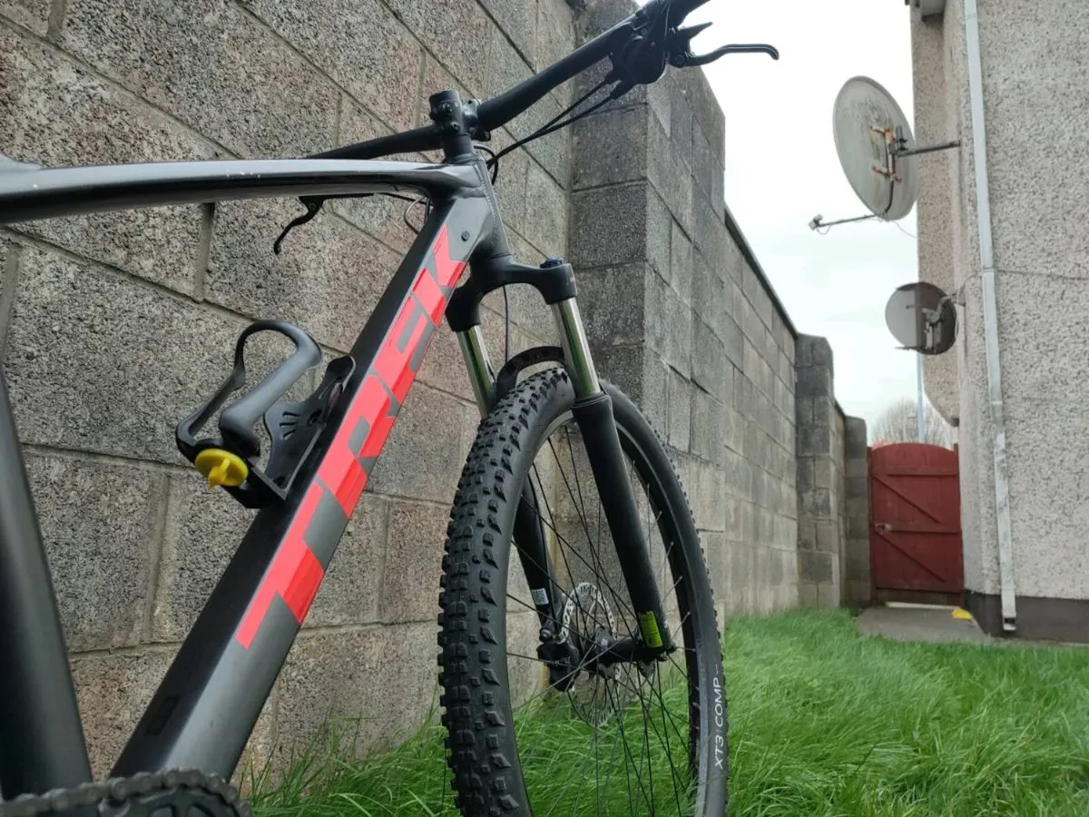 TREK marlin 5 mountain bike - Image 2