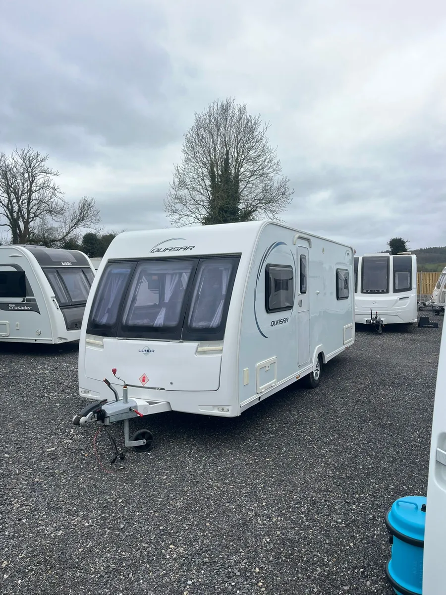Lunar Quasar 4 Berth Fixed Bed Caravan - Image 1