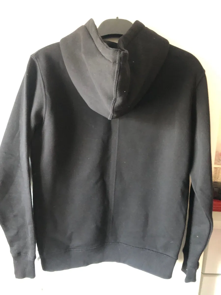 Mens Amico hoodie size M €40 like new - Image 2