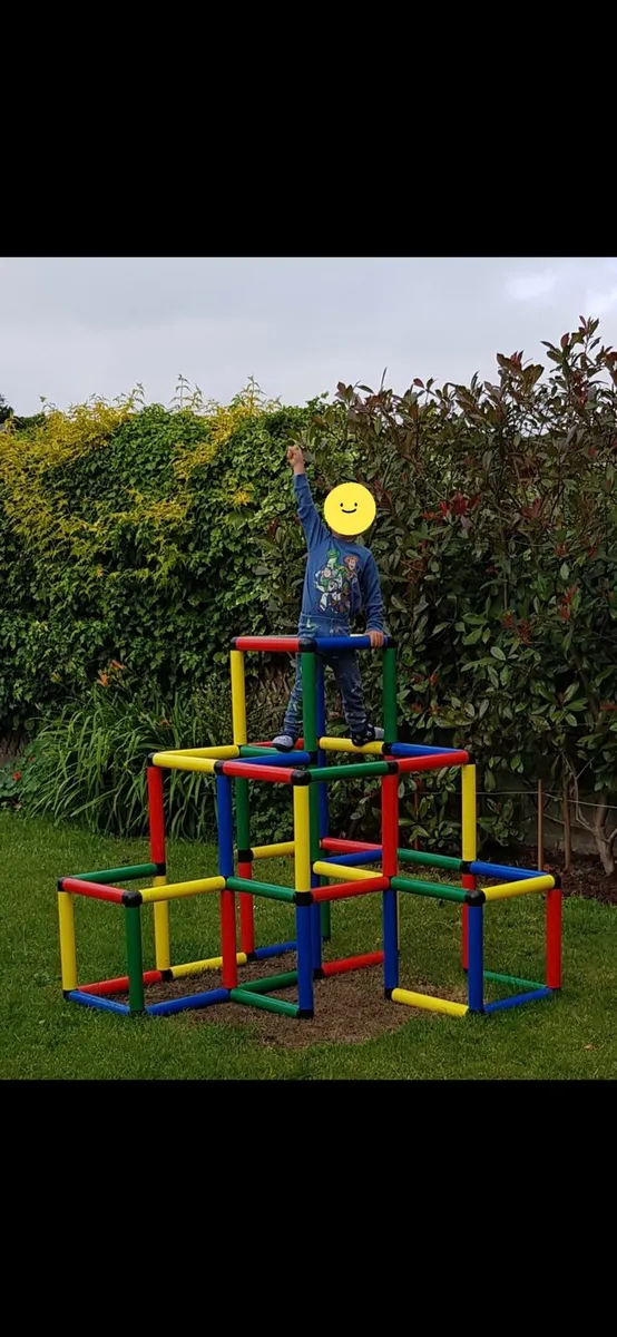 Outdoor climbing frame - Image 2