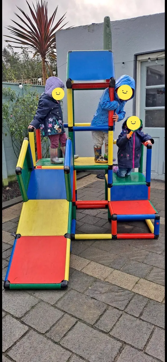 Outdoor climbing frame - Image 3